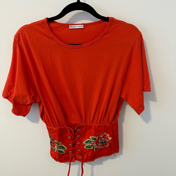 Zara red embroidered corset t-shirt - Picture 2 of 7